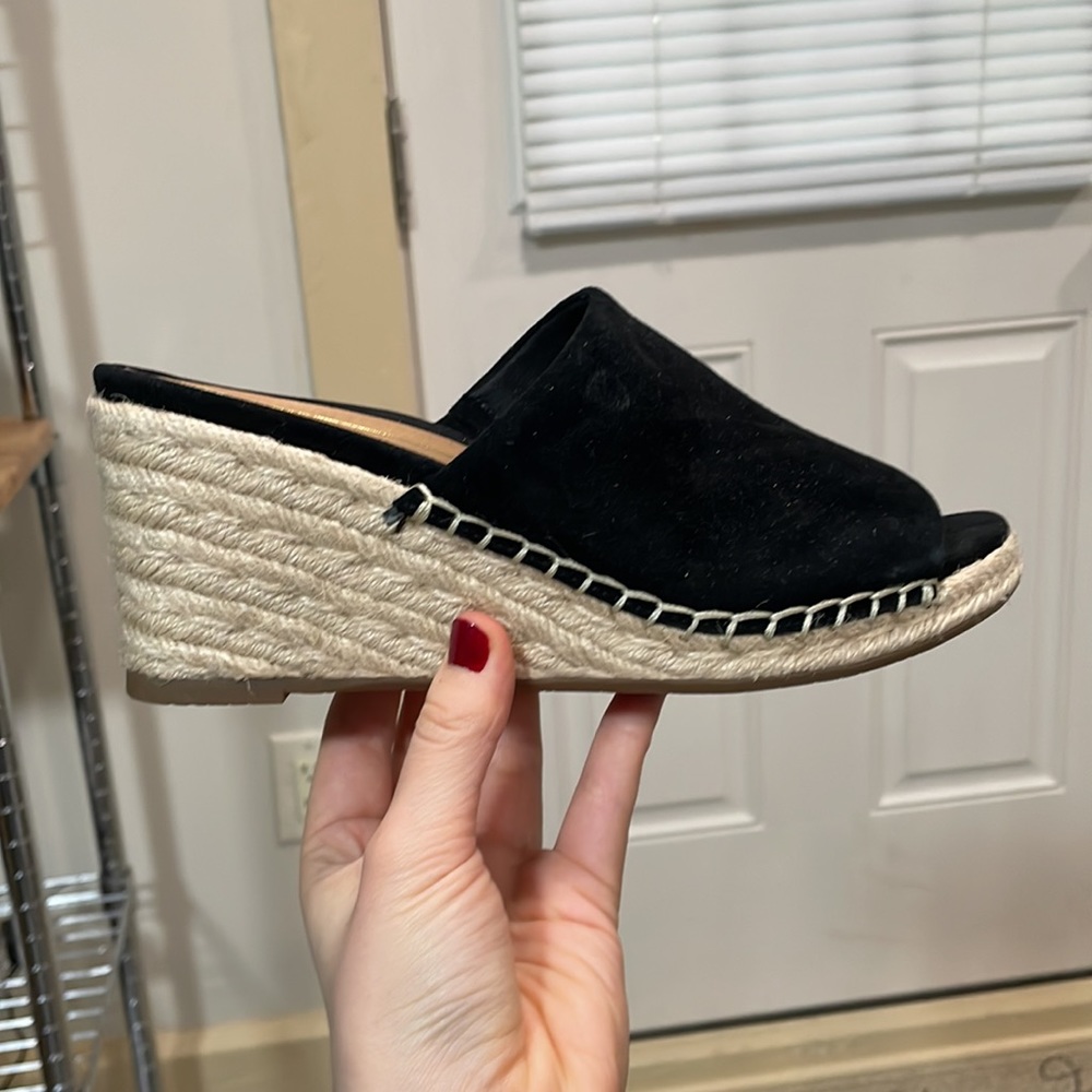 Vionic Tulum Kadyn Suede Sandal in Black